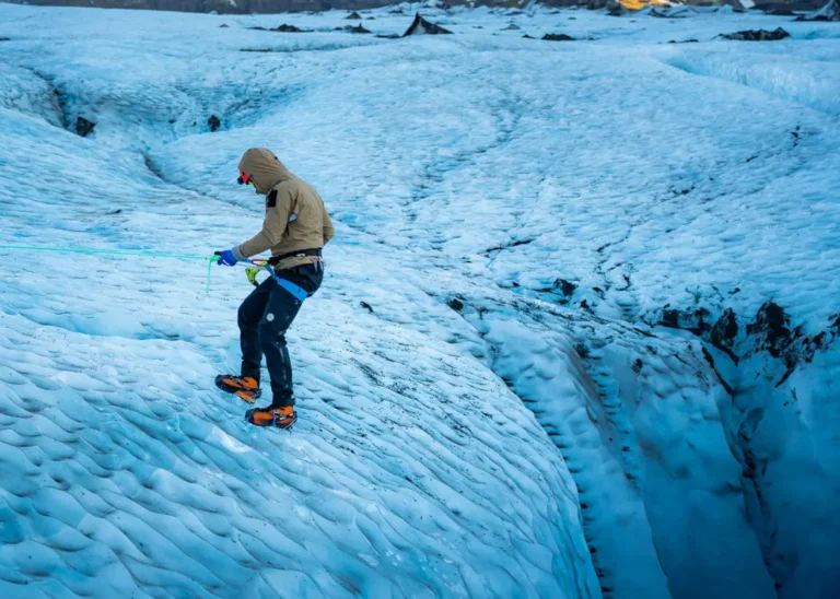 Thru Iceland - pozwól się zabrać w podróż przez Islandię