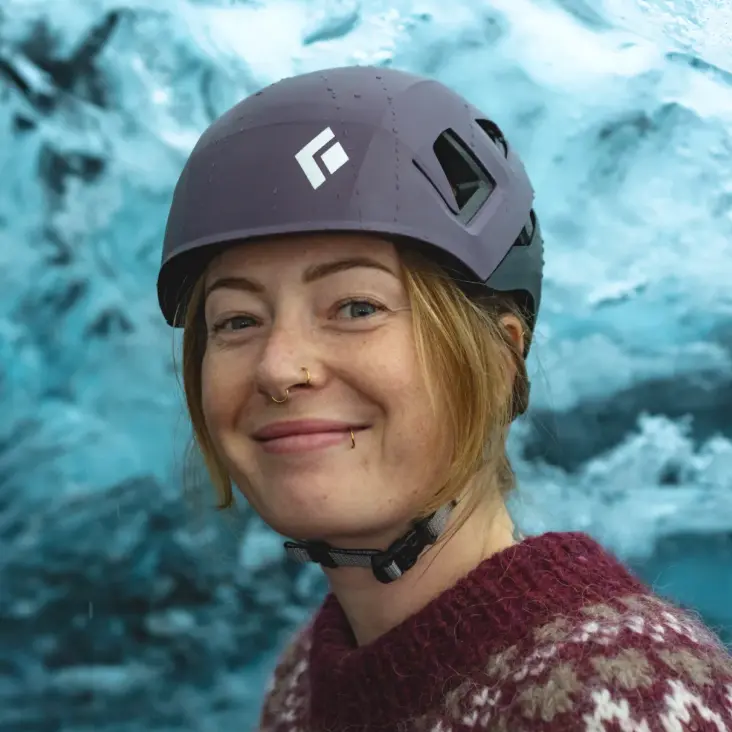 Ania — Thru Iceland